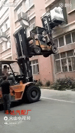 2b14a9f2823a1c344722e1767eb7b59e.gif