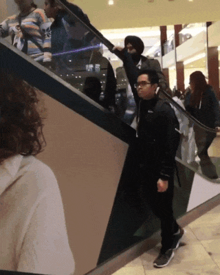 7153deded50e1e908a0552504a3fd878.gif