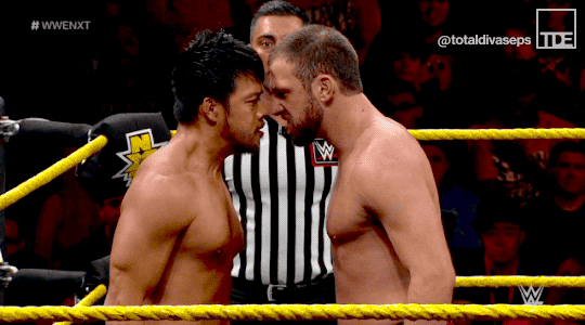b45d69762993ea8ee935f1932f56b4e6.gif